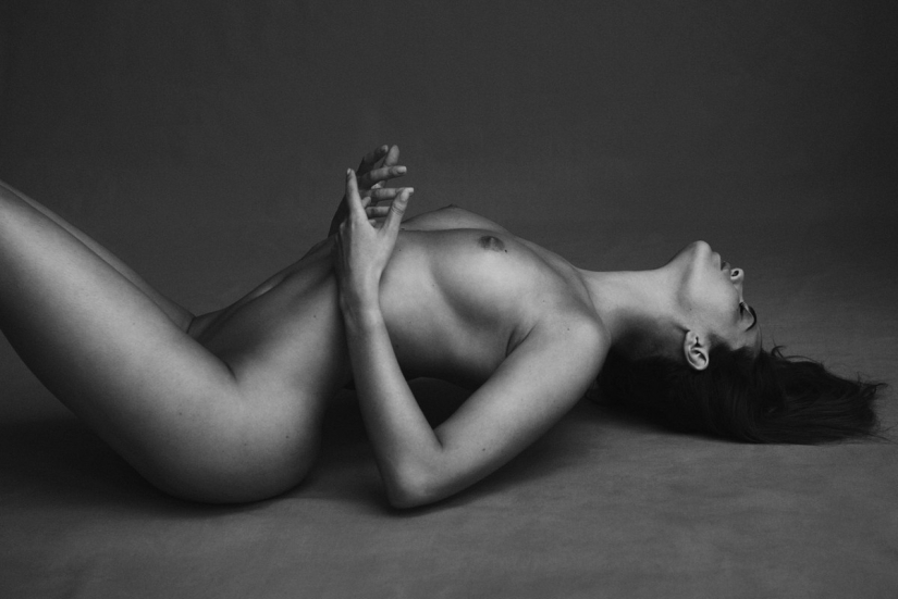 Serene nudity in Stefan Rappo's erotic pictures Serene nudity in Stefan Rappo's erotic pictures