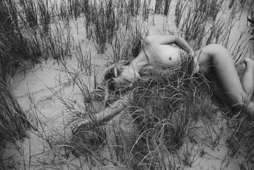 Serene nudity in Stefan Rappo's erotic pictures Serene nudity in Stefan Rappo's erotic pictures