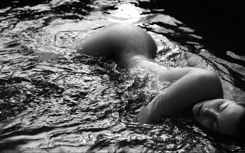 Serene nudity in Stefan Rappo's erotic pictures Serene nudity in Stefan Rappo's erotic pictures