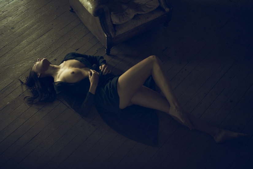 Serene nudity in Stefan Rappo's erotic pictures Serene nudity in Stefan Rappo's erotic pictures