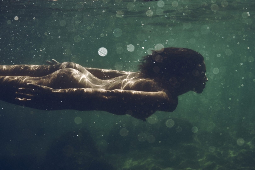 Serene nudity in Stefan Rappo's erotic pictures Serene nudity in Stefan Rappo's erotic pictures