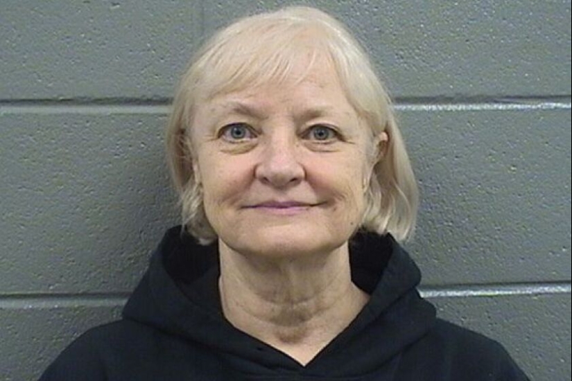 "Serial Stowaway" Marilyn Hartman: How an American Woman Flew Free Planes for 20 Years