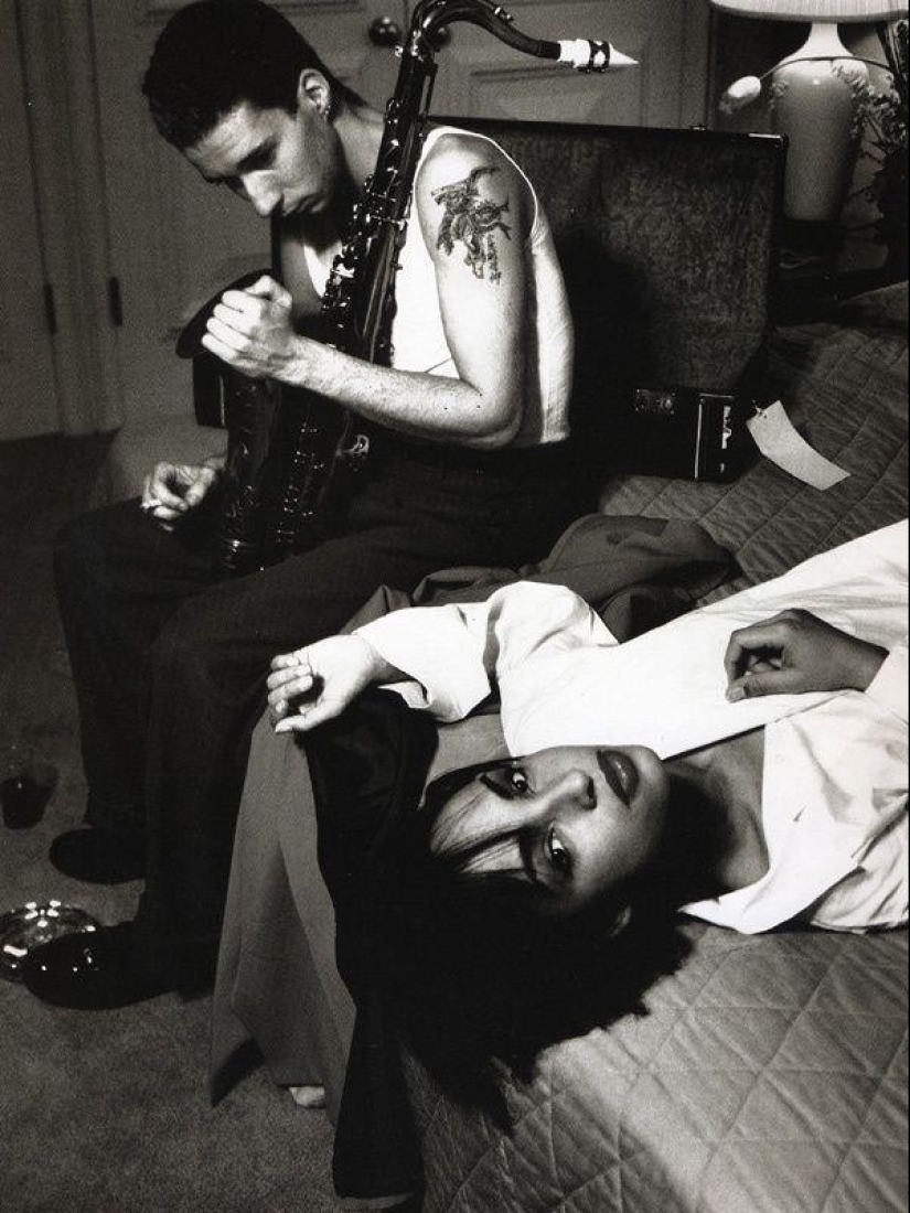 "Sex helps to sell — 20 scandalous works by Helmut Newton "Sex helps to sell — 20 scandalous works by Helmut Newton