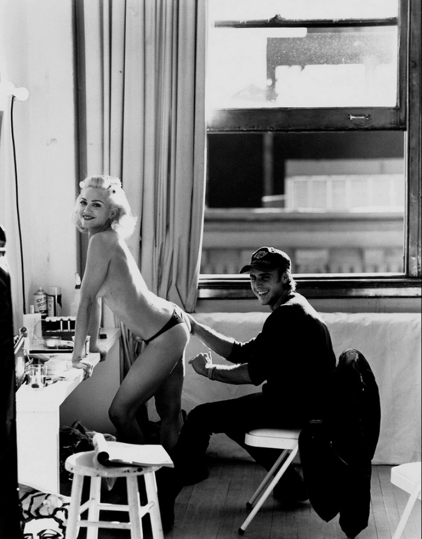 "Sexo" en una cubierta de aluminio: un libro de fotos que hizo de Madonna la encarnación del pecado "Sexo" en una cubierta de aluminio: un libro de fotos que hizo de Madonna la encarnación del pecado