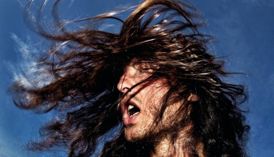 Shake your head: electrified portraits of metalheads