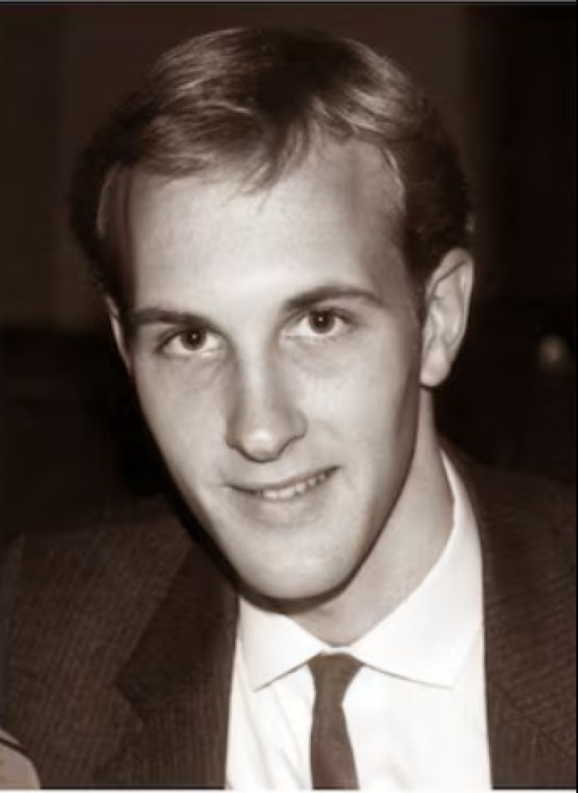 Sheila Wysocki se convirtió en detective privada para encontrar al asesino de su amiga un cuarto de siglo después. Sheila Wysocki se convirtió en detective privada para encontrar al asesino de su amiga un cuarto de siglo después.