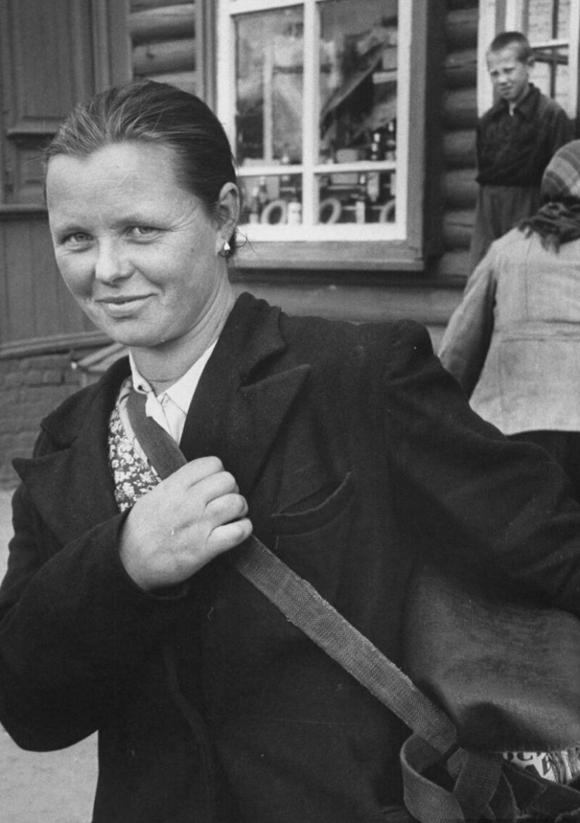 Simples moscovitas de la década de 1950 a través de los ojos de un americano Simples moscovitas de la década de 1950 a través de los ojos de un americano