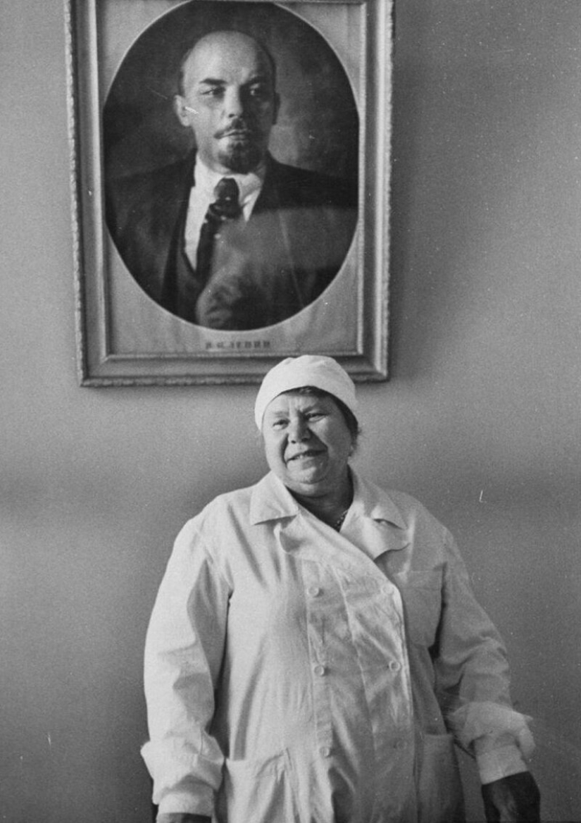 Simples moscovitas de la década de 1950 a través de los ojos de un americano Simples moscovitas de la década de 1950 a través de los ojos de un americano