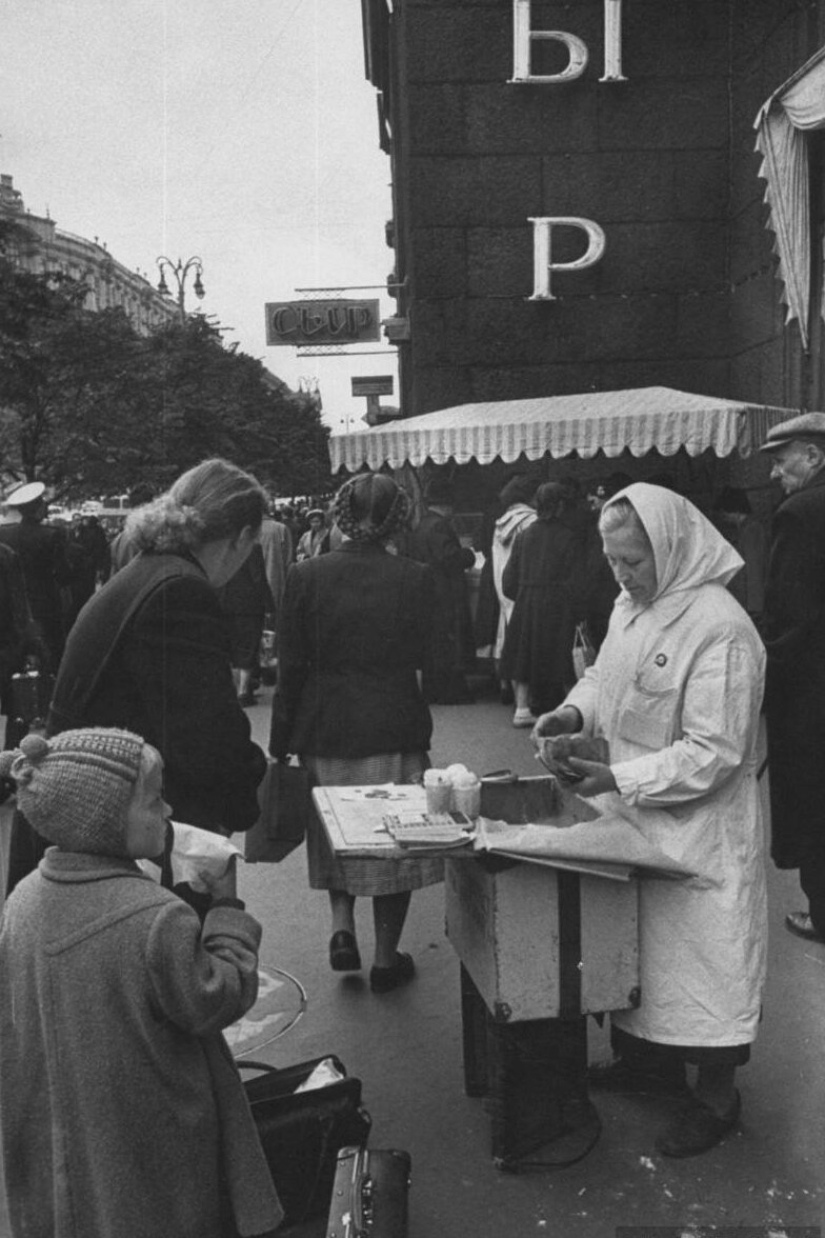Simples moscovitas de la década de 1950 a través de los ojos de un americano Simples moscovitas de la década de 1950 a través de los ojos de un americano