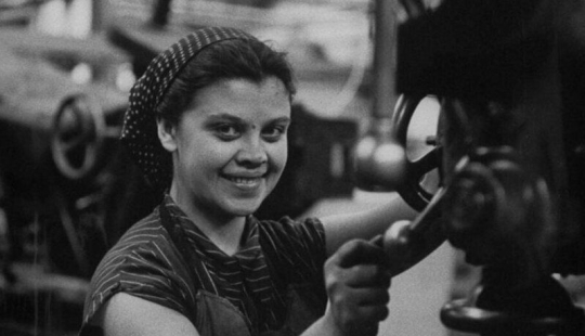 Simples moscovitas de la década de 1950 a través de los ojos de un americano Simples moscovitas de la década de 1950 a través de los ojos de un americano