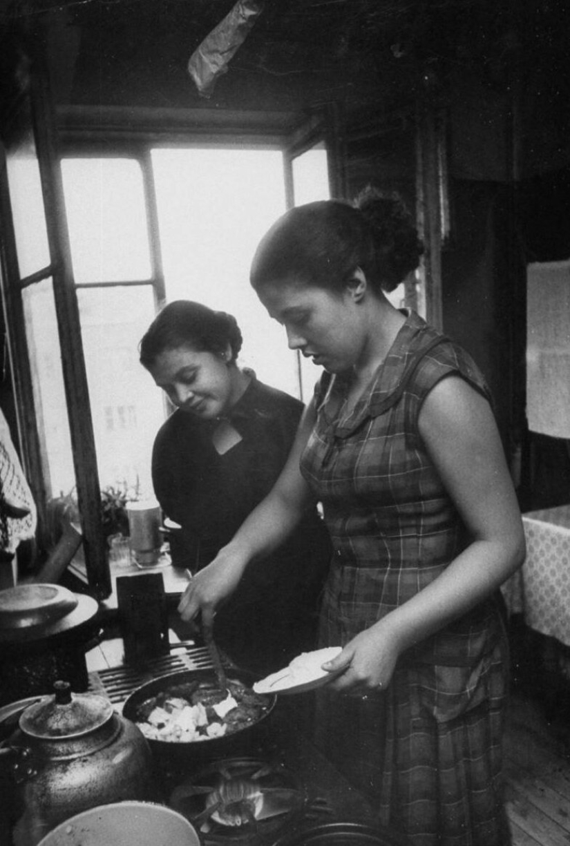 Simples moscovitas de la década de 1950 a través de los ojos de un americano Simples moscovitas de la década de 1950 a través de los ojos de un americano