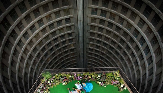 Skyscraper-well Ponte City Apartments: the highest and most problematic in Africa Skyscraper-well Ponte City Apartments: the highest and most problematic in Africa