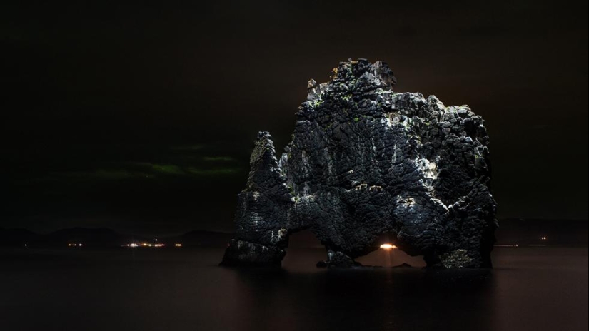 Slayer of darkness. Landscapes that night colorless Slayer of darkness. Landscapes that night colorless