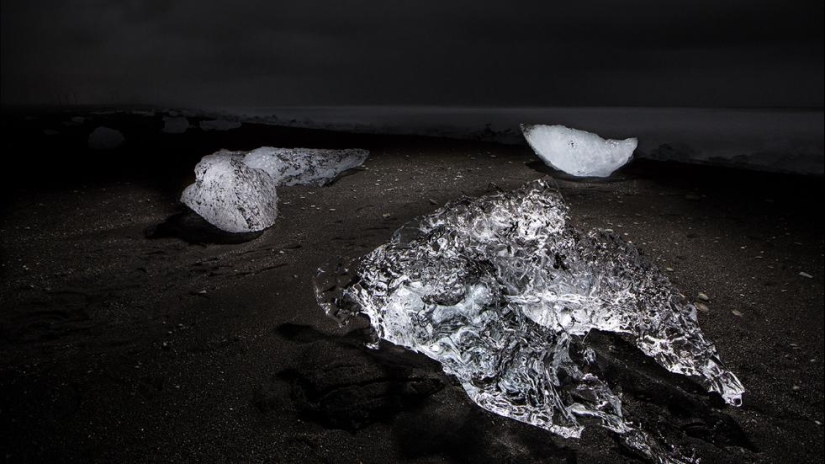 Slayer of darkness. Landscapes that night colorless Slayer of darkness. Landscapes that night colorless