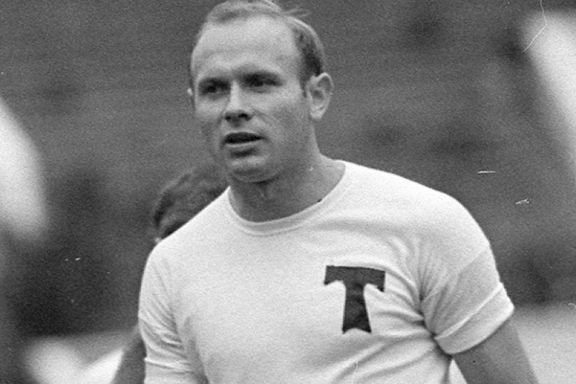 Smoking – health harm: 7 celebrities who died from Smoking