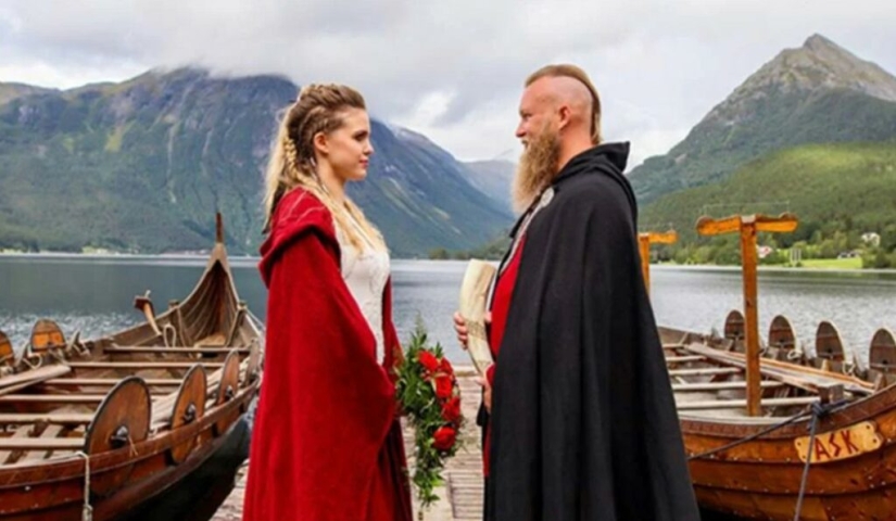 Some of the craziest ways to show love from different countries and eras Some of the craziest ways to show love from different countries and eras