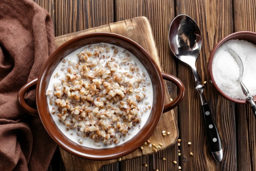 Sopa de remolacha, bolas de masa hervida y 5 platos que se creen, erróneamente, ruso nativo