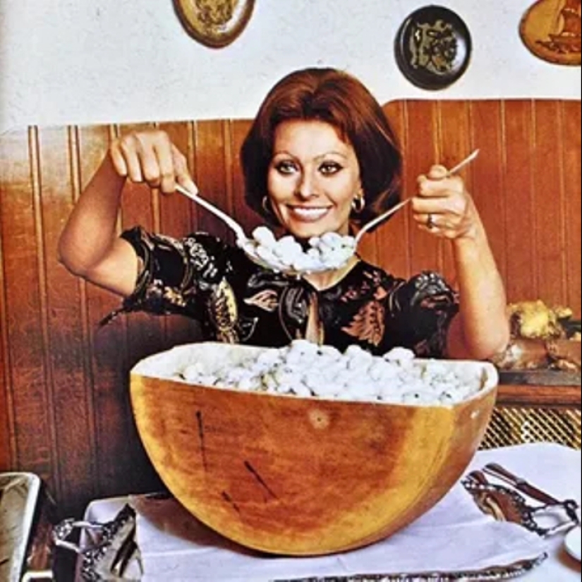 Sophia Loren and her cookbooks