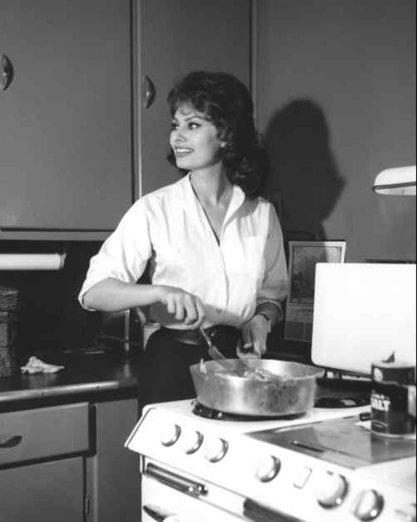 Sophia Loren and her cookbooks