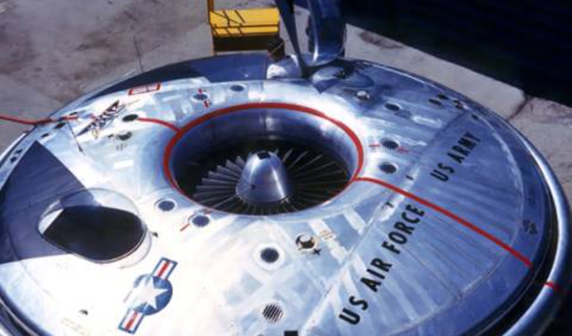 Spy Cat and the Moon Explosion: The secret plans of the Cold War Spy Cat and the Moon Explosion: The secret plans of the Cold War