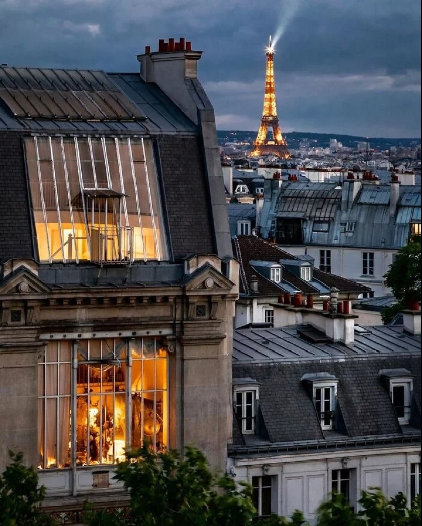 Spying on the Parisians: windows and balconies of the French capital Spying on the Parisians: windows and balconies of the French capital