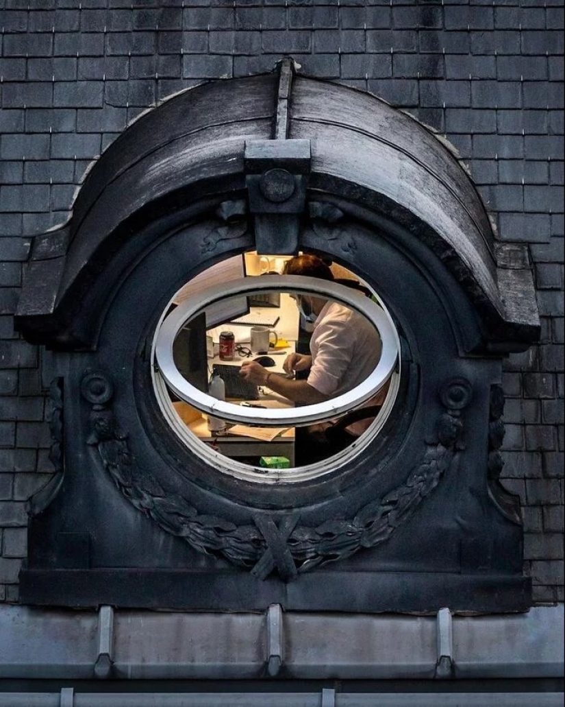 Spying on the Parisians: windows and balconies of the French capital Spying on the Parisians: windows and balconies of the French capital
