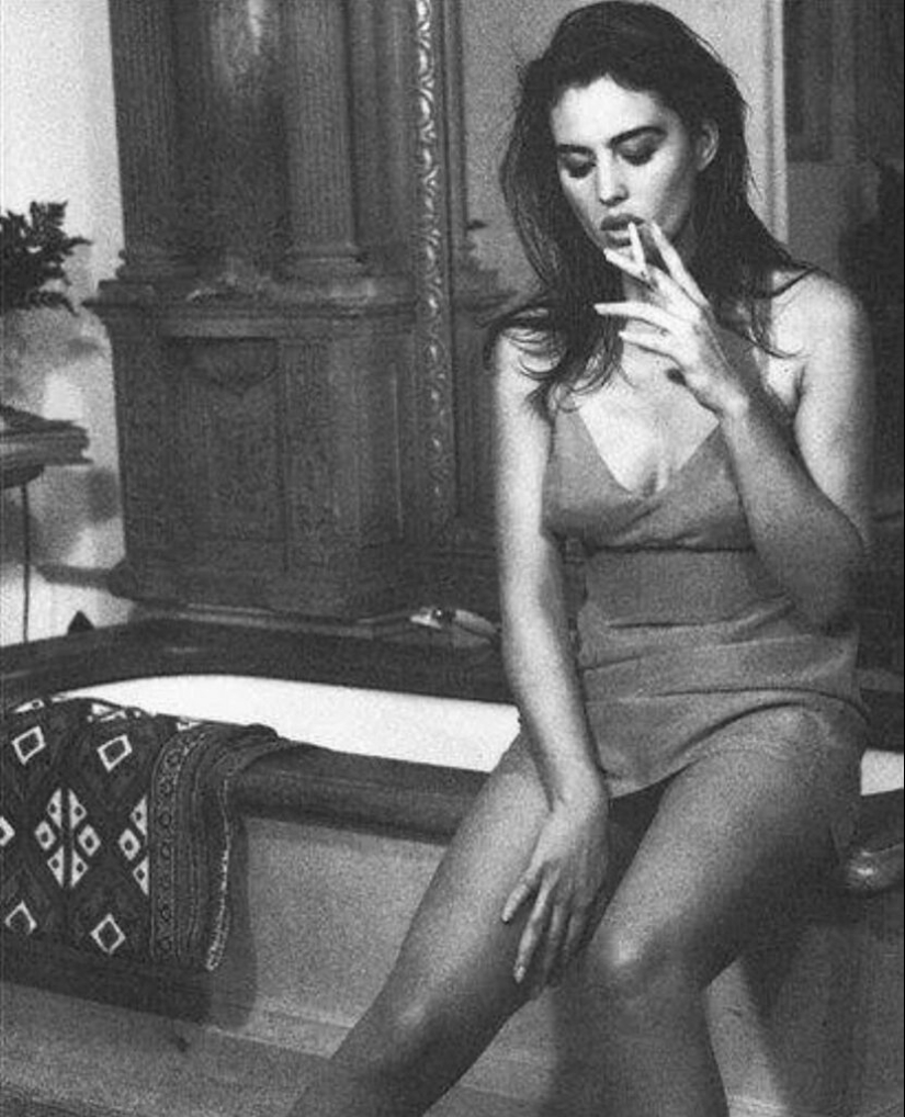 Stéphane Coutelle is a master of erotic photography trusted by celebrities. Stéphane Coutelle is a master of erotic photography trusted by celebrities.