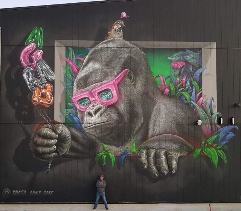 Street artist Tom Bragado Blanco and his stunning urban illusions