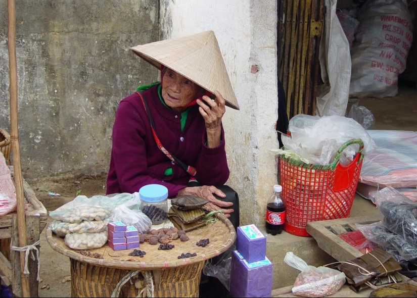 Street trade in different countries of the world