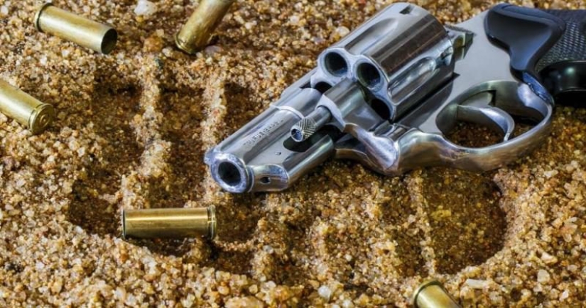 Stuffed with lead, or how do people feel when they get shot?