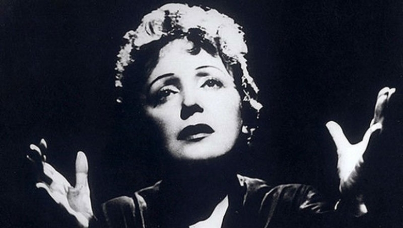 "Su vida es tan triste que la historia sobre ella parece inverosímil": la gran tragedia de Edith Piaf