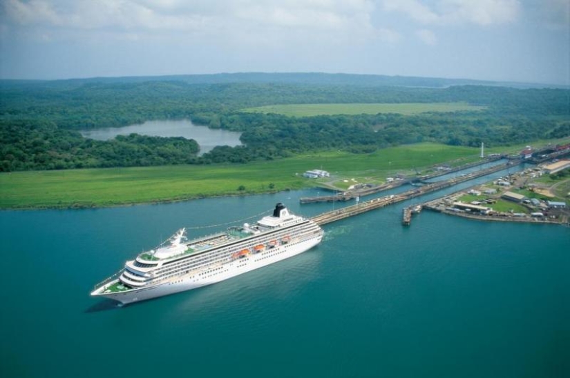 Suez and 4 other largest shipping channels Suez and 4 other largest shipping channels