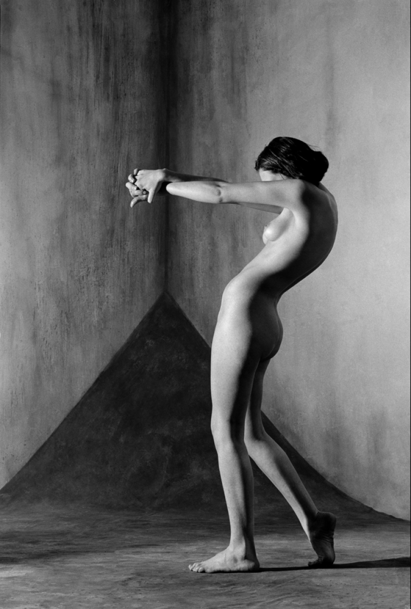 Surrealismo en blanco y negro del maestro de la fotografía erótica Gunther Knop Surrealismo en blanco y negro del maestro de la fotografía erótica Gunther Knop