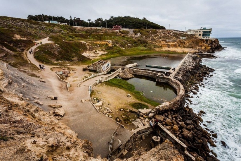 Sutro Baths - the largest water park of the 19th century
