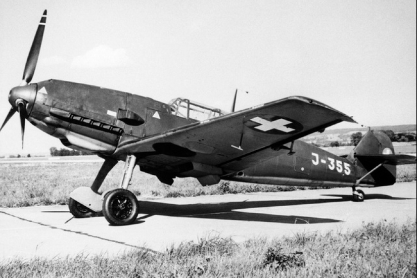 Swiss Armed Forces — why does a country need an army that is not fighting Swiss Armed Forces — why does a country need an army that is not fighting