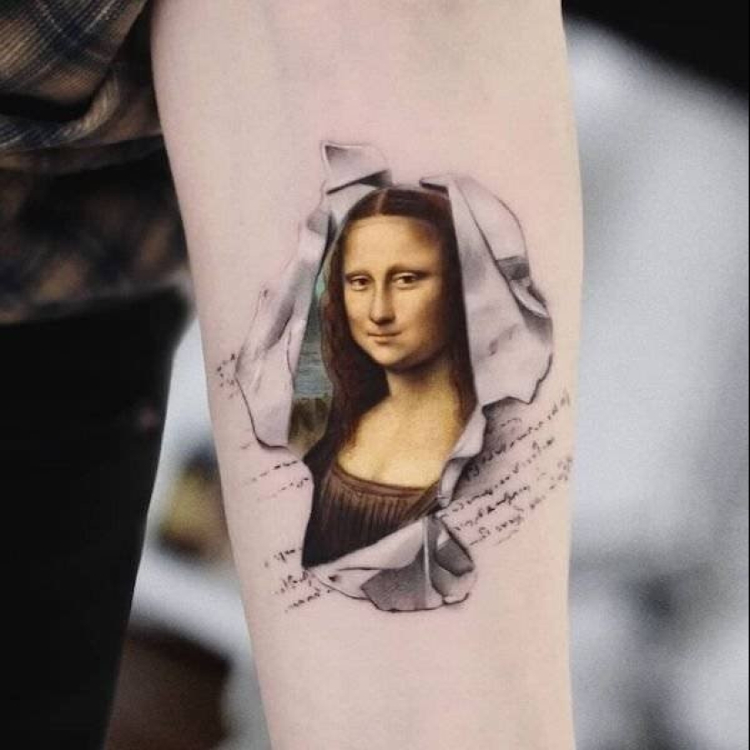 Tatuajes de Hakan Adik, combinando pinturas famosas y personajes de la cultura pop