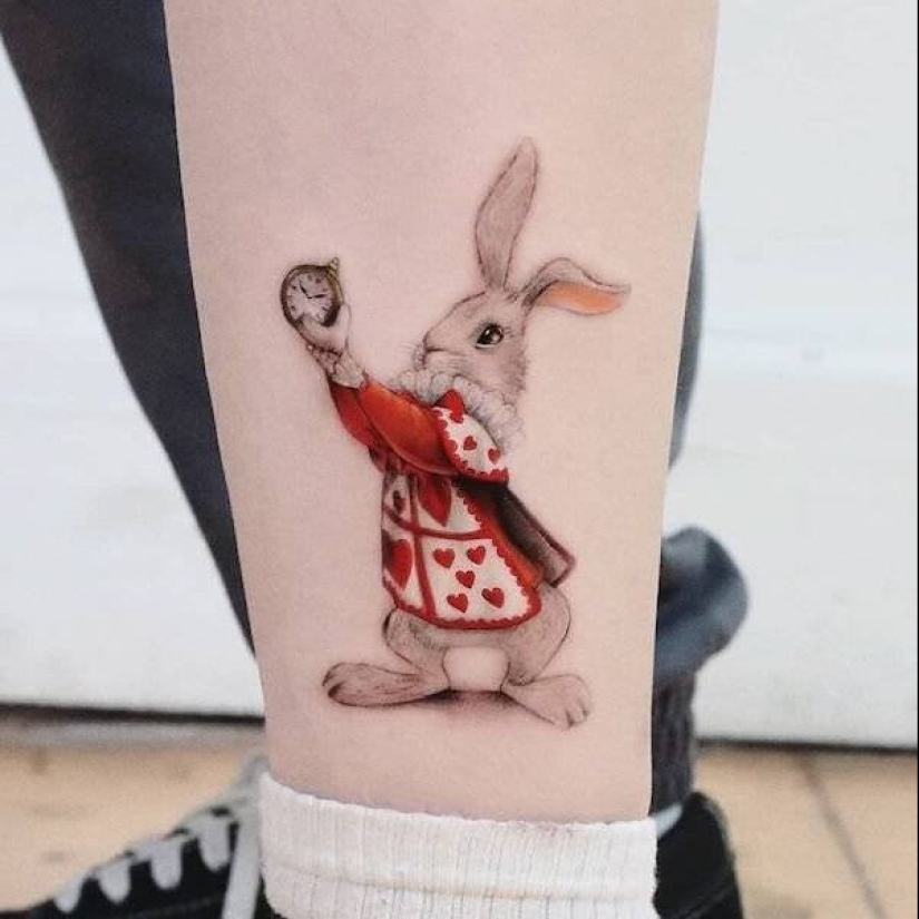 Tatuajes de Hakan Adik, combinando pinturas famosas y personajes de la cultura pop