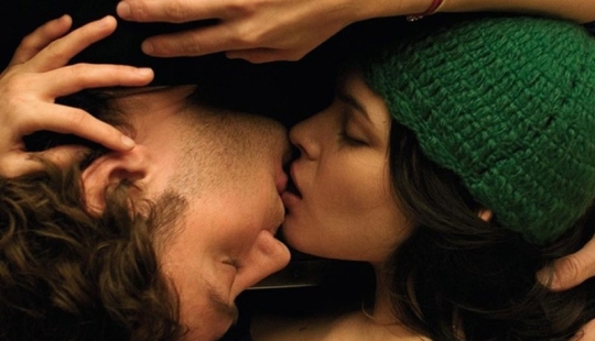 Ten best movie kisses