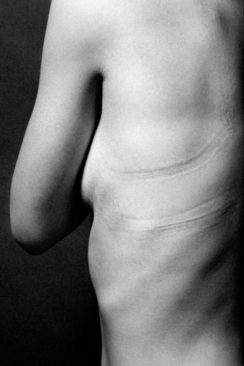 That's what lies behind the feminine splendor. It's even painful to look at these photos