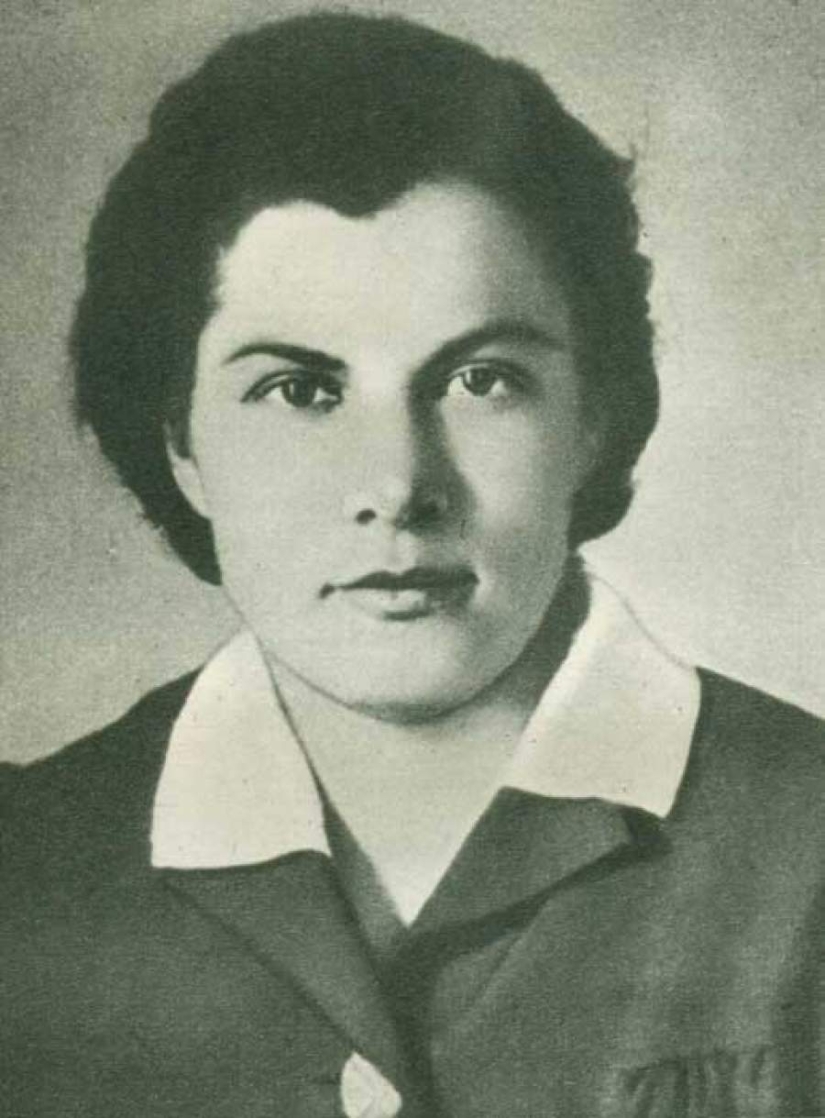 The 14 Most Beautiful Female Intelligence Officers in History