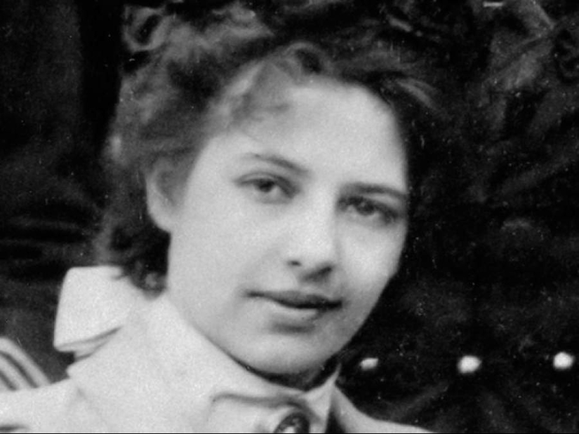 The 14 Most Beautiful Female Intelligence Officers in History