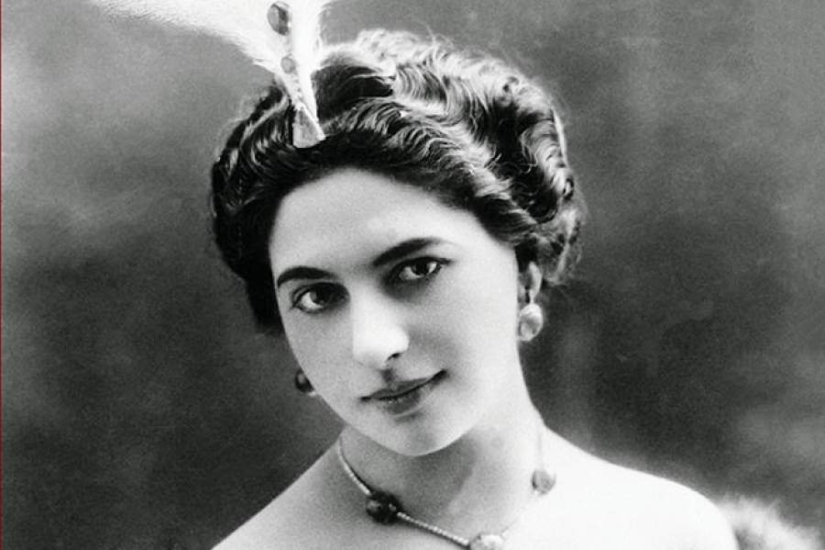 The 14 Most Beautiful Female Intelligence Officers in History