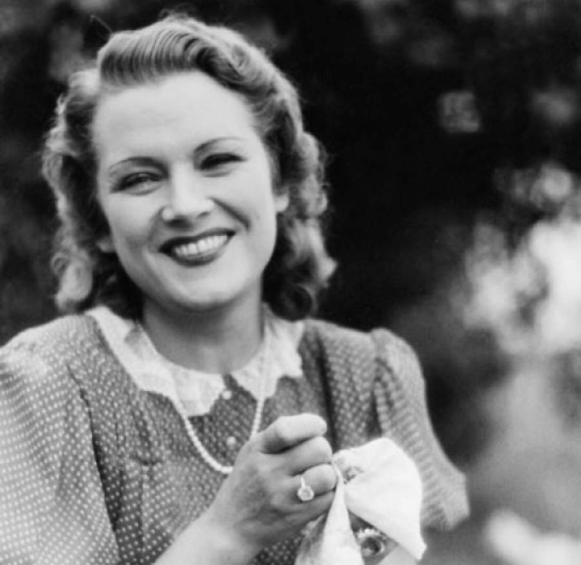 The 14 Most Beautiful Female Intelligence Officers in History