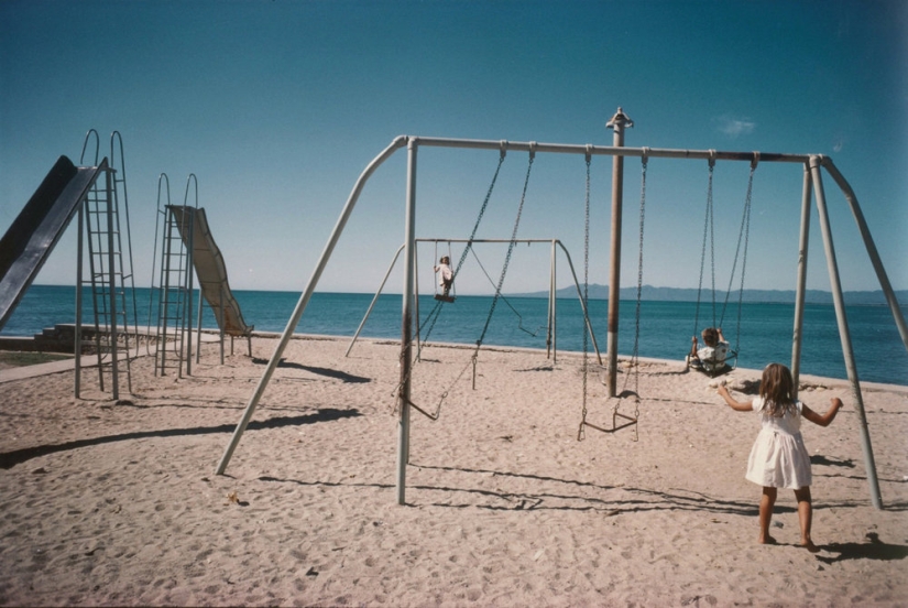 The 30 most striking works of street photography legend Joel Meyerowitz