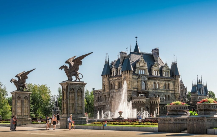 The amazing medieval castle of Garibaldi on the banks of the Volga