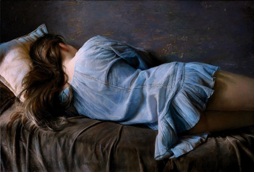 The beauty of the female body in the stunningly realistic works of Sergey Marshennikov