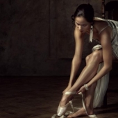 The beauty of the human body in the photographs of Erwin Olaf