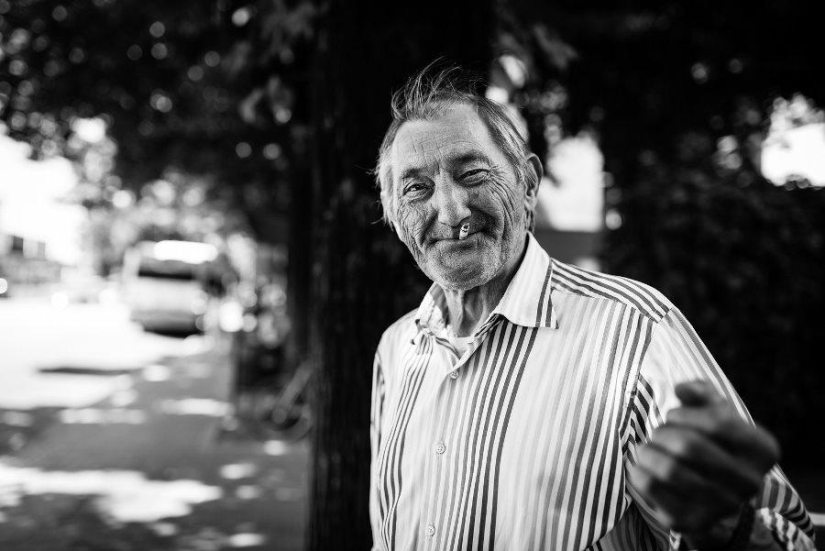 The Black and White Magic of Giulio Magnifico's Street Portraits