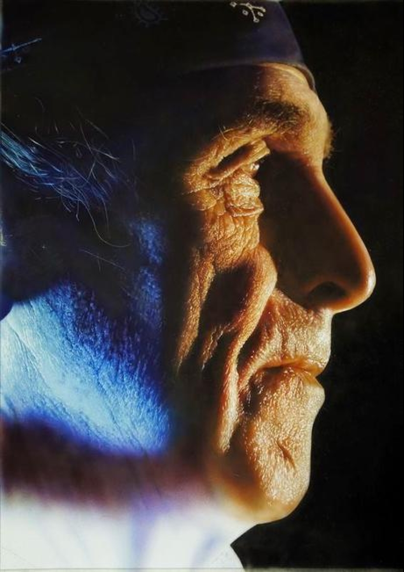 The Blurred Reality of Drew Blair-Master of photorealism in airbrushing