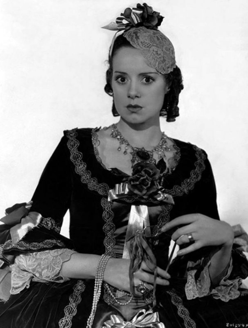 The bride of Frankenstein: the inimitable Elsa Lanchester The bride of Frankenstein: the inimitable Elsa Lanchester